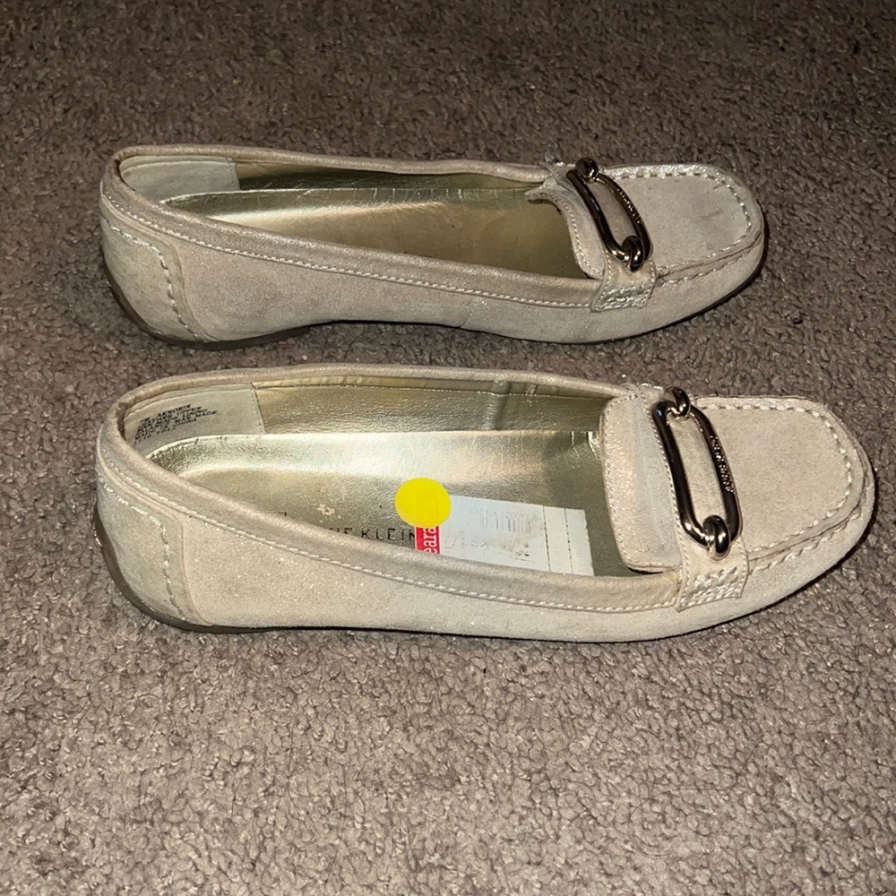 Women’s Flats Size 7
